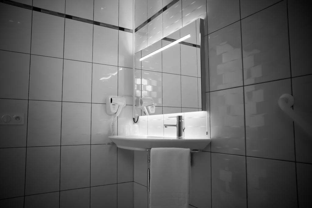 Le Cay Hotel Roquebrune-sur Argens Ruang foto