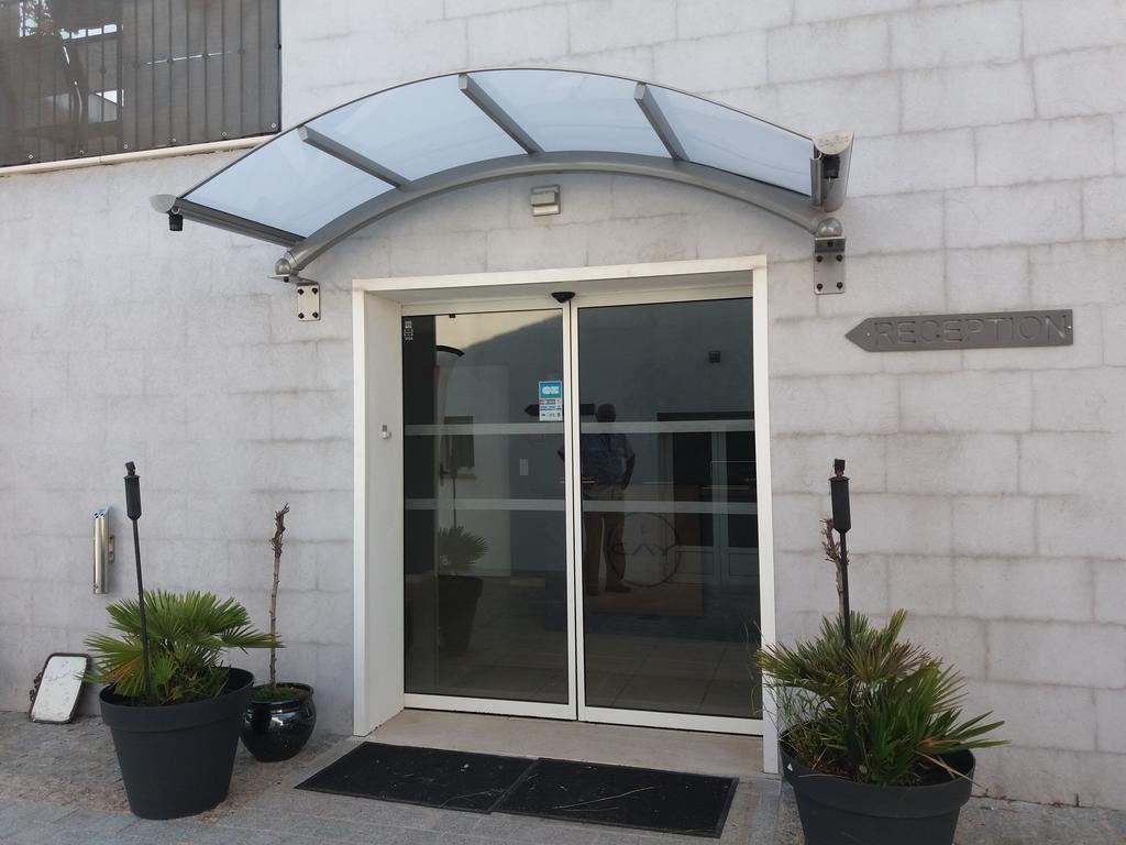 Le Cay Hotel Roquebrune-sur Argens Bagian luar foto